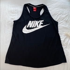 Black nike workout tank